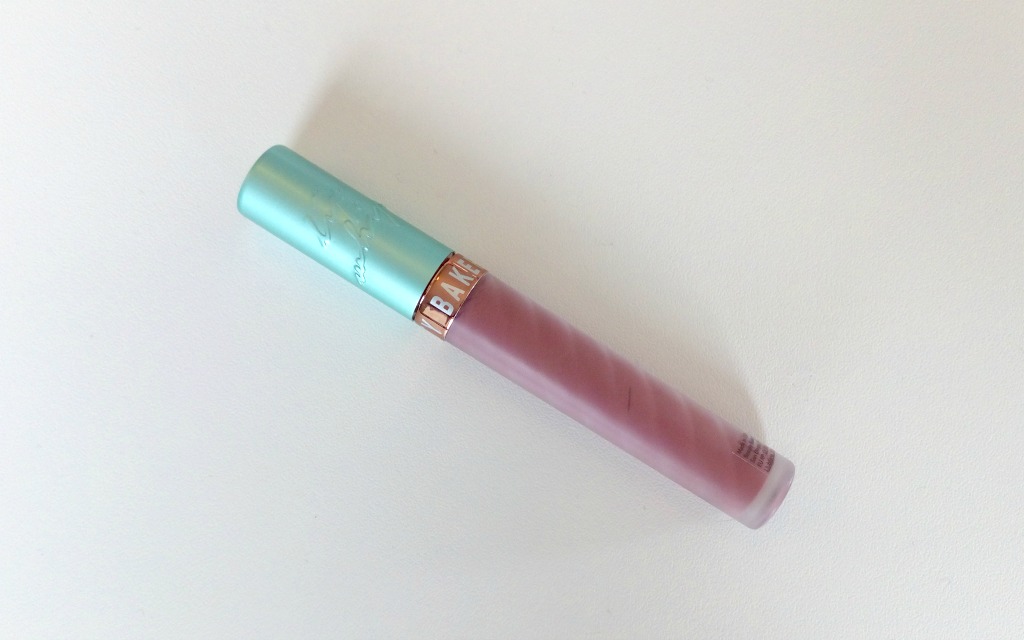 Beauty Bakerie Lip Gloss: Kilau Sempurna untuk Bibir Cantik